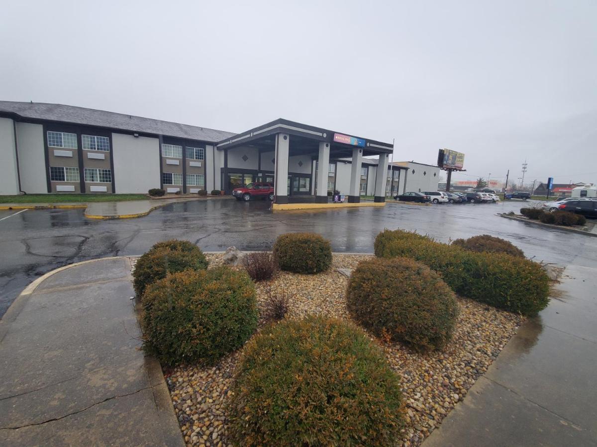 Royal Inn Hotel Indianapolis Exterior photo