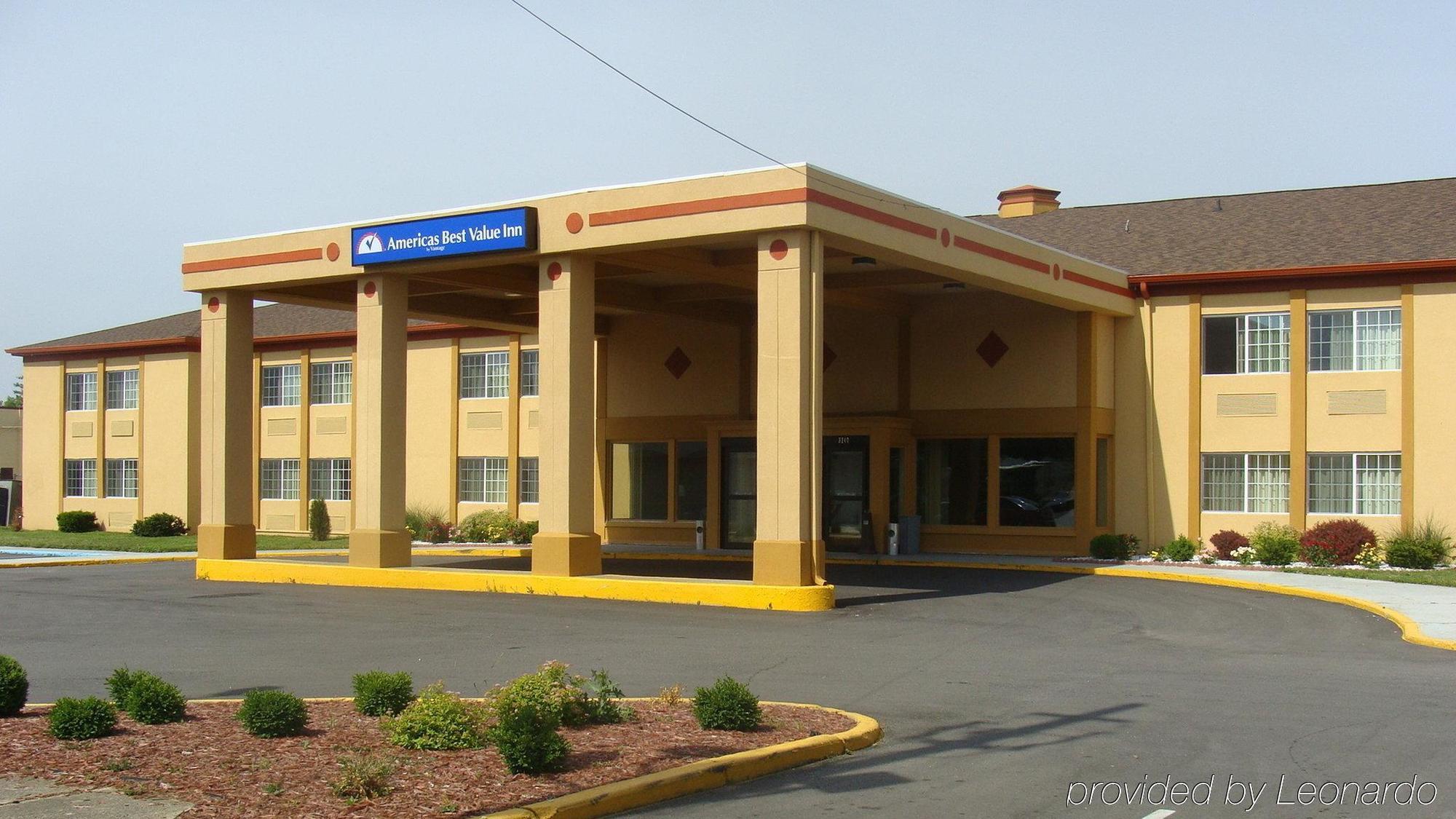 Royal Inn Hotel Indianapolis Exterior photo